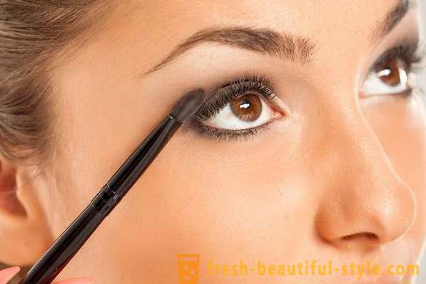 Krásné oční make-up: krok za krokem s fotografiemi, tipy vizážistů
