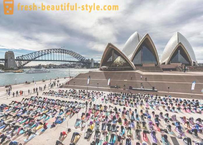 International Yoga den slaven na celém světě