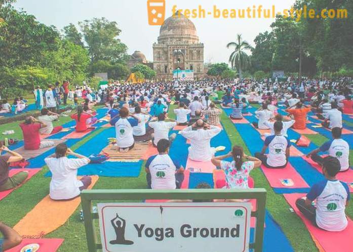 International Yoga den slaven na celém světě