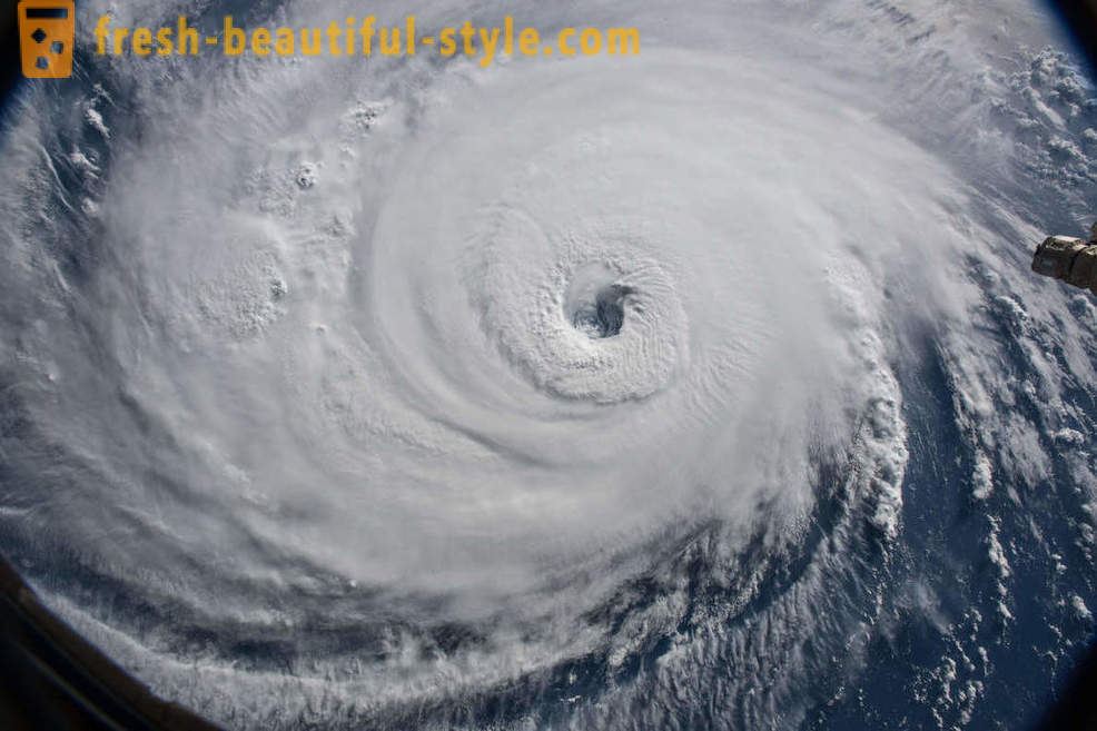 Hurricane „Florence“ je vidět z vesmíru