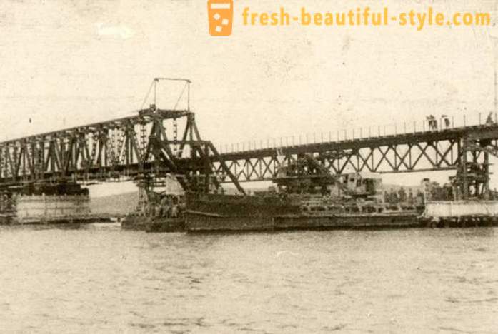 Crimean most, který byl postaven v SSSR