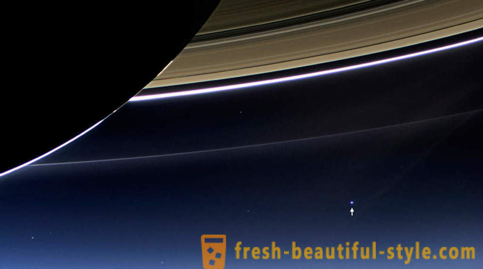 Svět prostě se zařízením Cassini