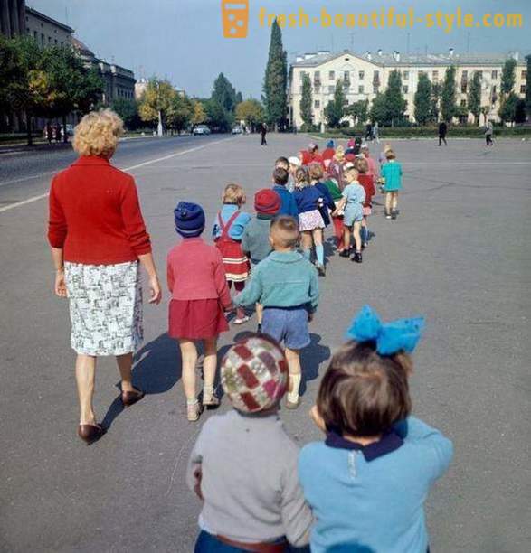 Sovětská školky na procházku