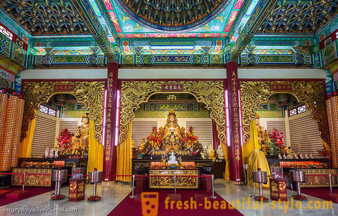 Exkurze do hinduistické a čínské chrámy v Kuala Lumpur