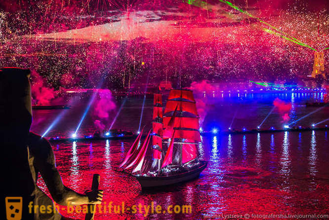 Jak bylo uvedeno Scarlet Sails 2014 Petrohradu
