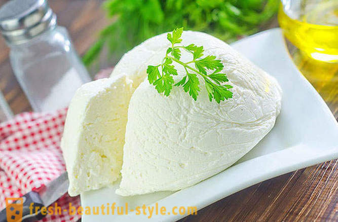 10 praktických tipů, jak jíst sýr a ne ztloustnout
