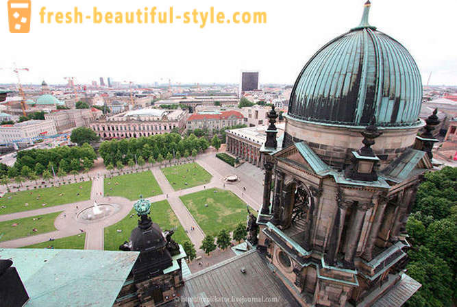 Berlín od vrcholu katedrály Berlín