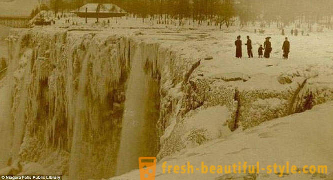 10 fascinující obraz zmrazených Niagara Falls