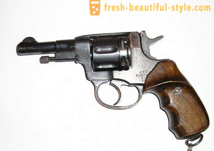 Traumatické revolver: specifikace a recenze