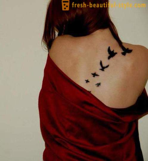 Krásná žena tetování - to chop a tam, kde je obrázek