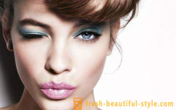 Make-up pro modro-šedé oči: krok za krokem s fotkami