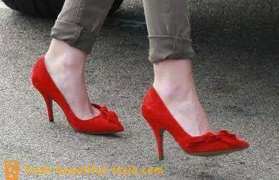 Červené boty: co na sebe?