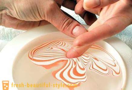 Manikúra na vodě - nový trend v nail-art